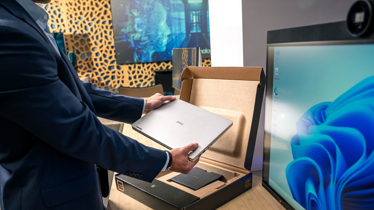 Laptop Evaluation Center Hardware Software and Daily Use